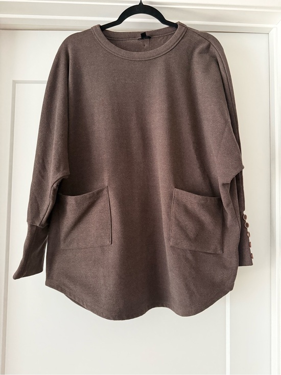 Coco + Carmen Tops - Coco + Carmen Women’s Weekend Pocket Pullover Sweater w/ Button Backed- Brown